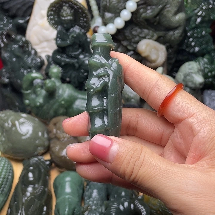 未镶嵌和田玉挂件