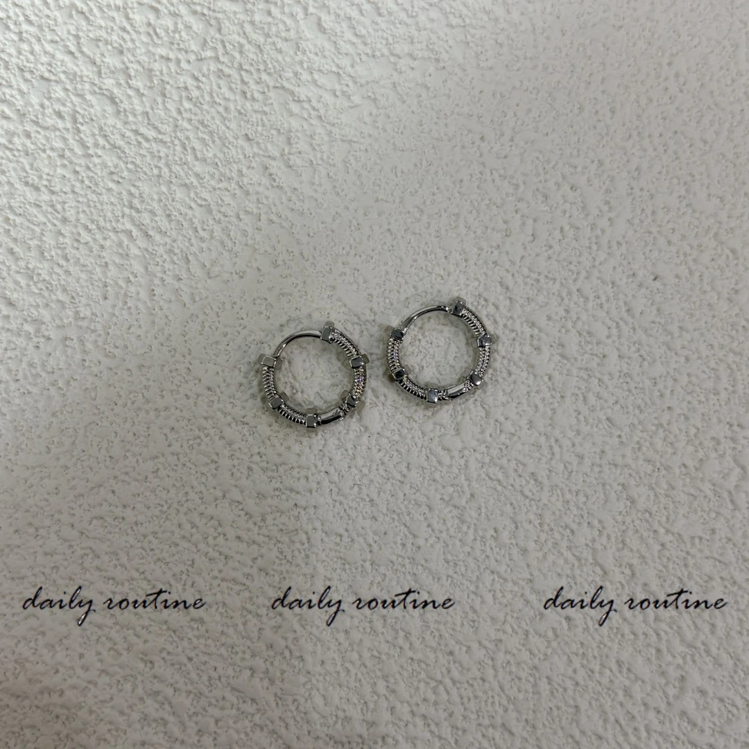 合金耳饰 【设计款】【新品】极简休闲百搭耳扣韩系高智感女生耳饰