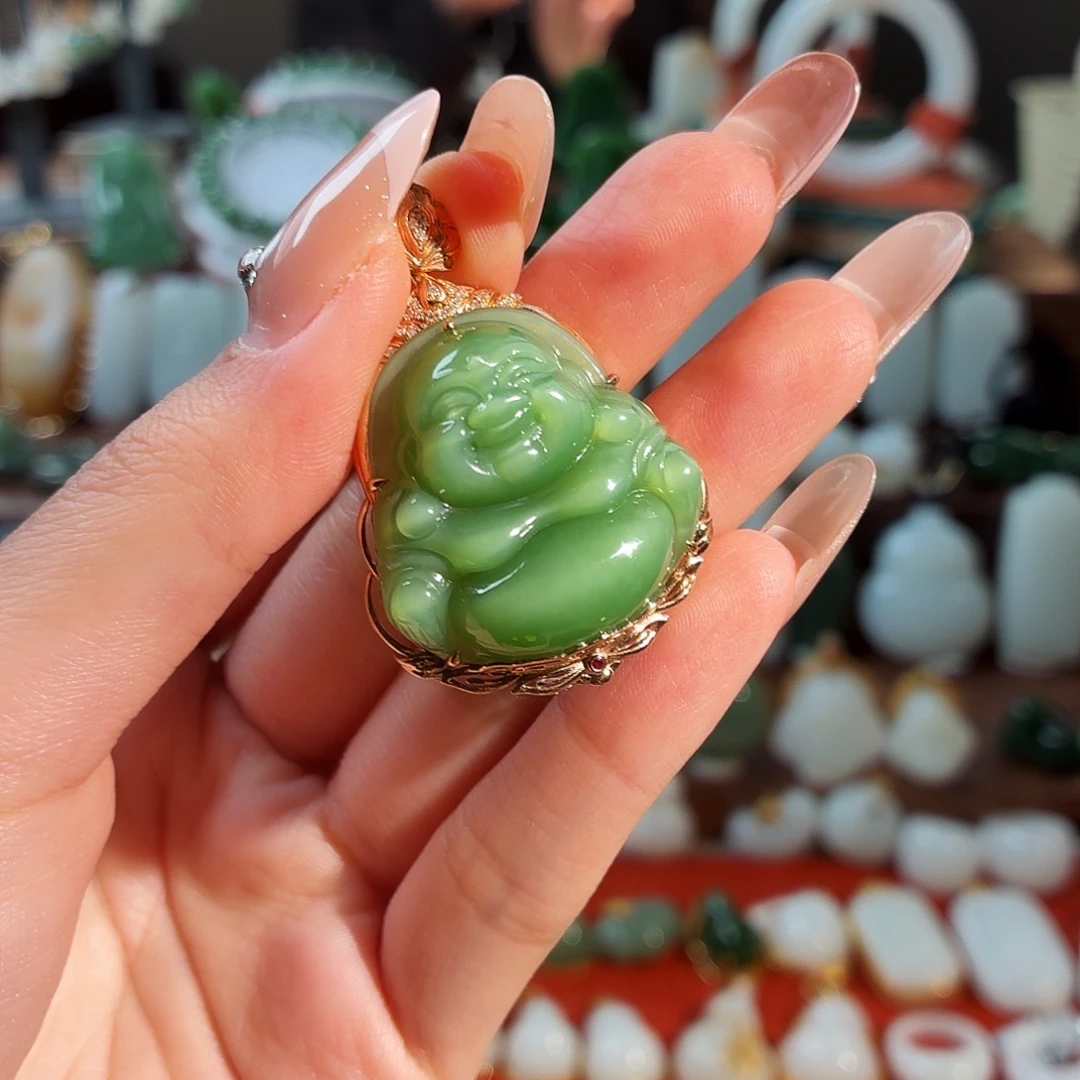 和田玉18K金镶嵌颈饰T