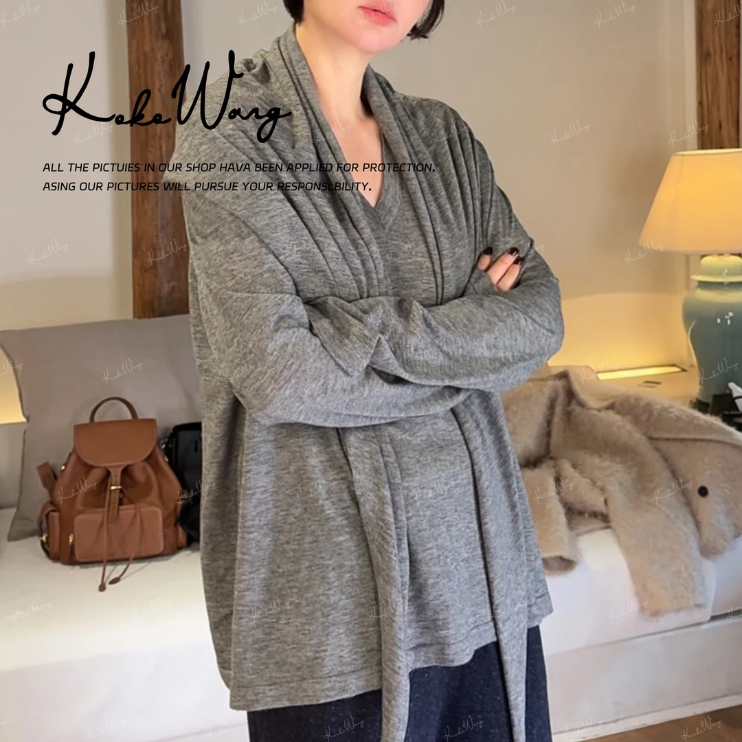 KOKO WANG 秋冬慵懒风羊毛混纺V领三角披肩两件套上衣X1205I23Z02
