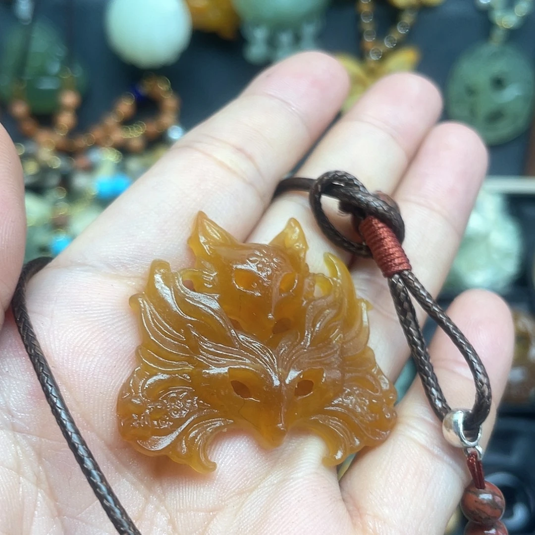 未镶嵌蛇纹石玉颈饰