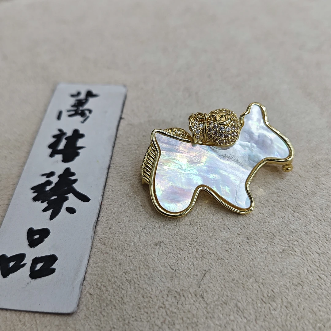 铜胸针 马上有钱铜胸针N040 梵瑟