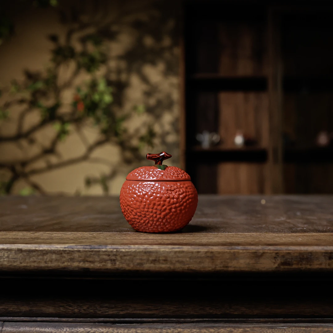 【陶珊居】 红色荔枝茶叶罐（Q7960）