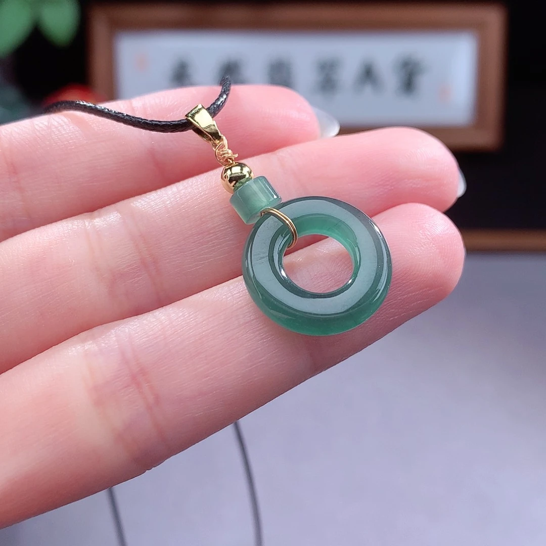 未镶嵌手镯（圆镯）翡翠