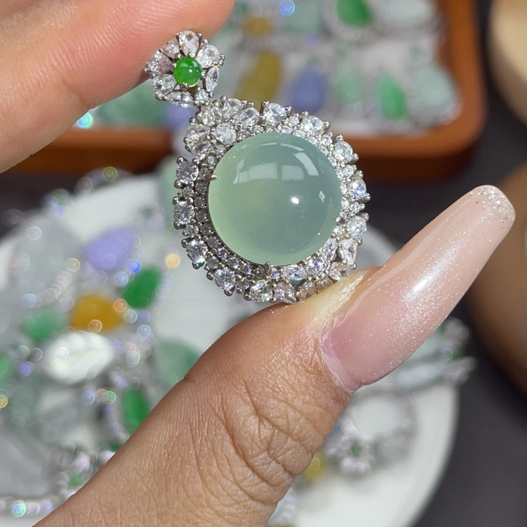 颈饰银S925镶嵌翡翠吊坠