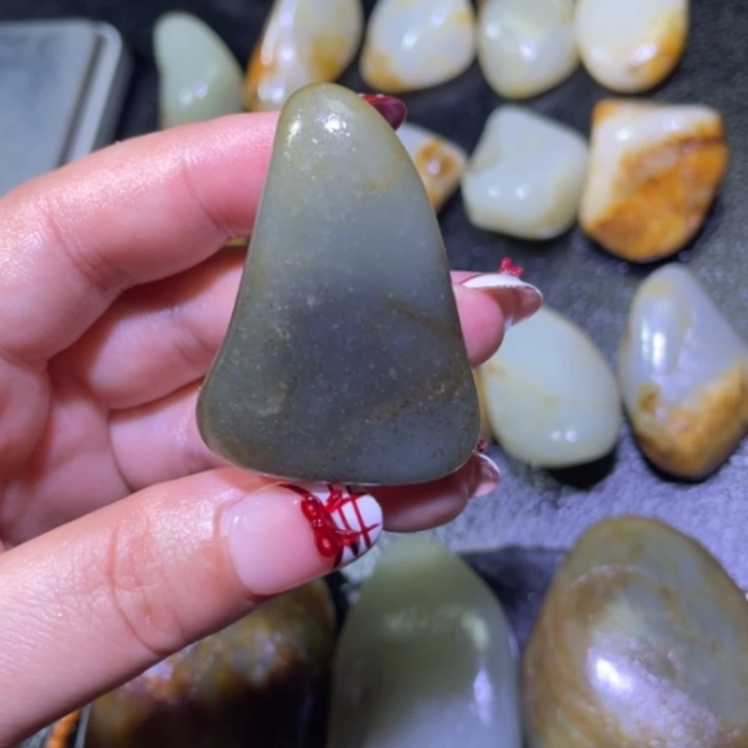 【闪购商品】颈饰未镶嵌和田玉