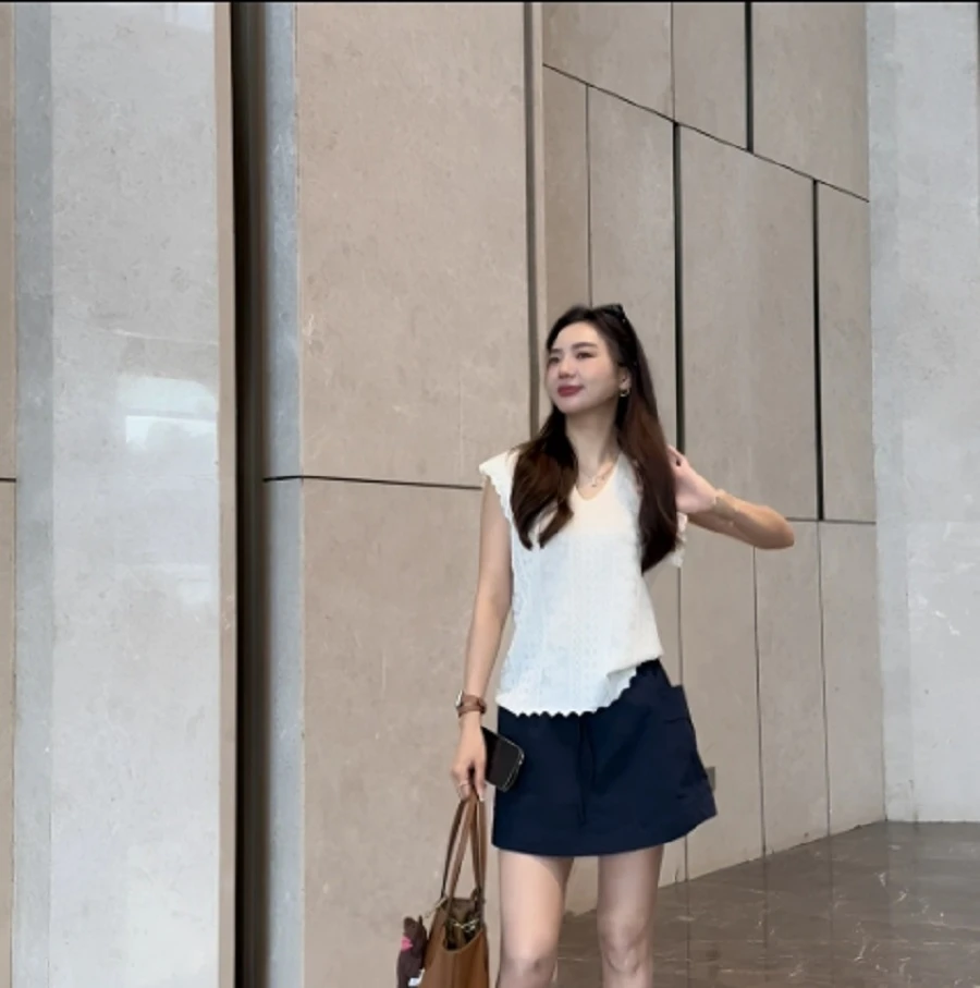 余欢夏季休闲百搭舒适v领提花针织衫-