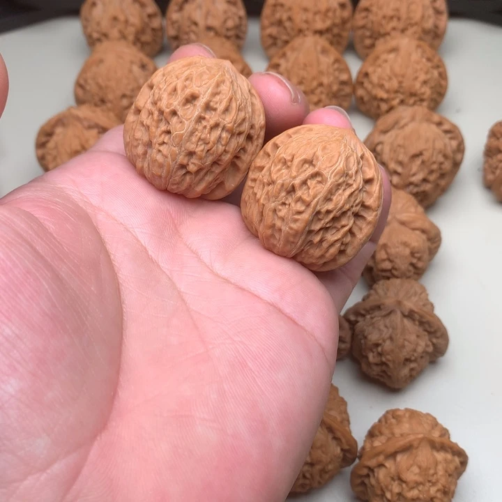 文玩核桃吊坠铁锤36