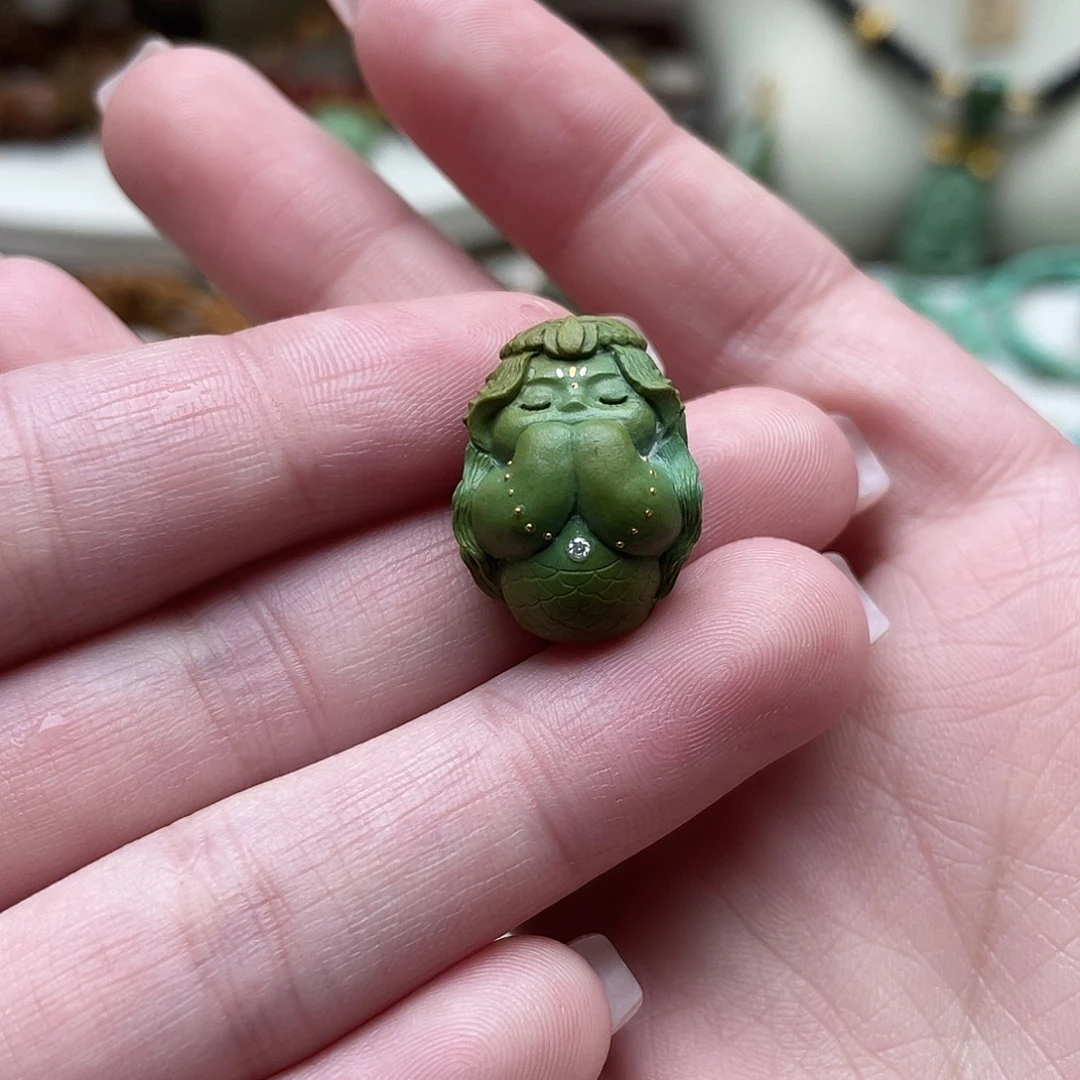 绿松石未镶嵌雕刻件美人鱼