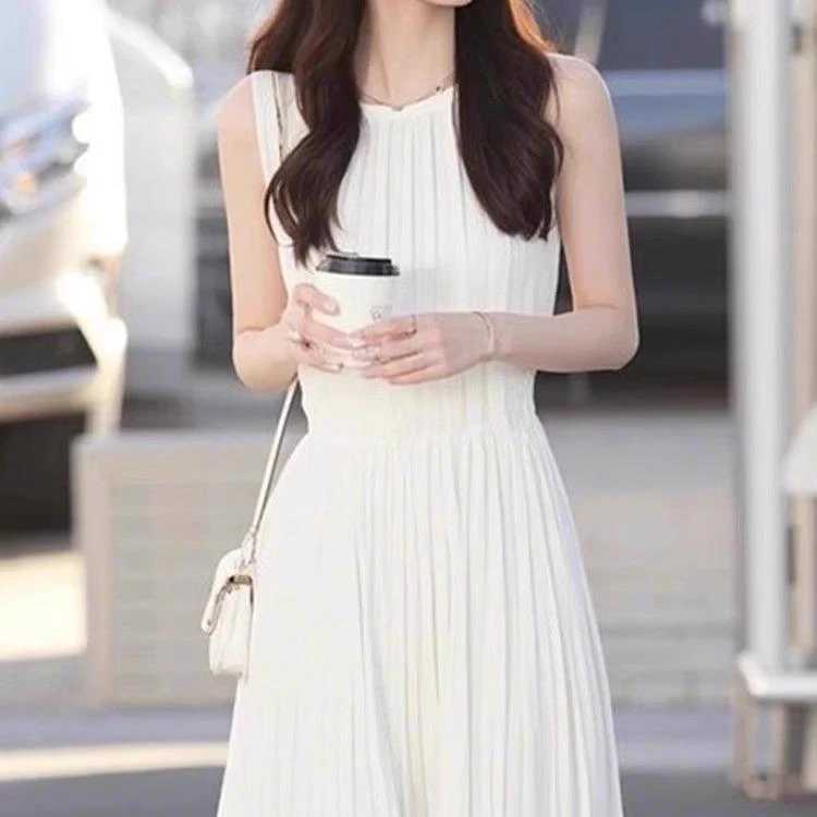白色无袖背心连衣裙女夏季2025新款高端精致高级感收腰气质裙子女