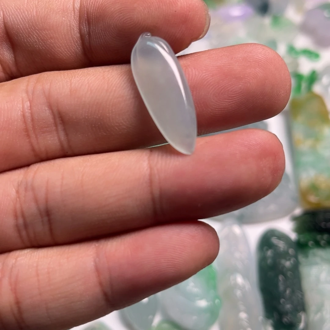 翡翠未镶嵌颈饰天然翡翠