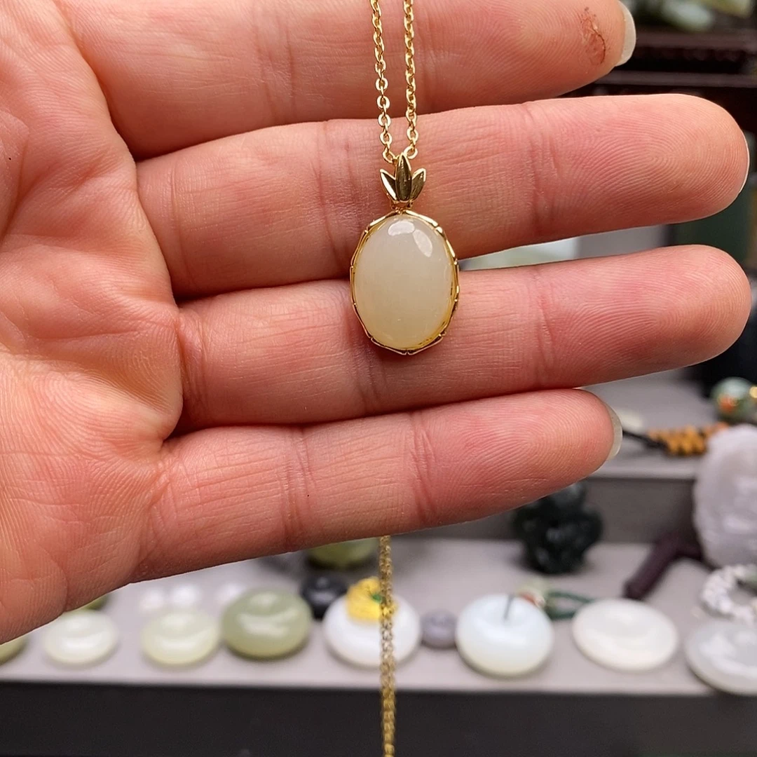 和田玉未镶嵌颈饰