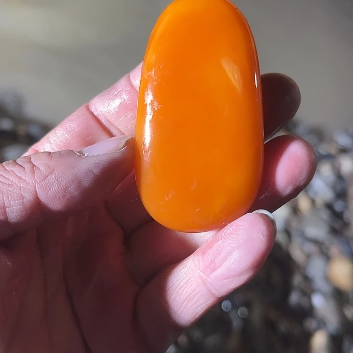 和田玉（糖玉）未镶嵌珠宝奇石