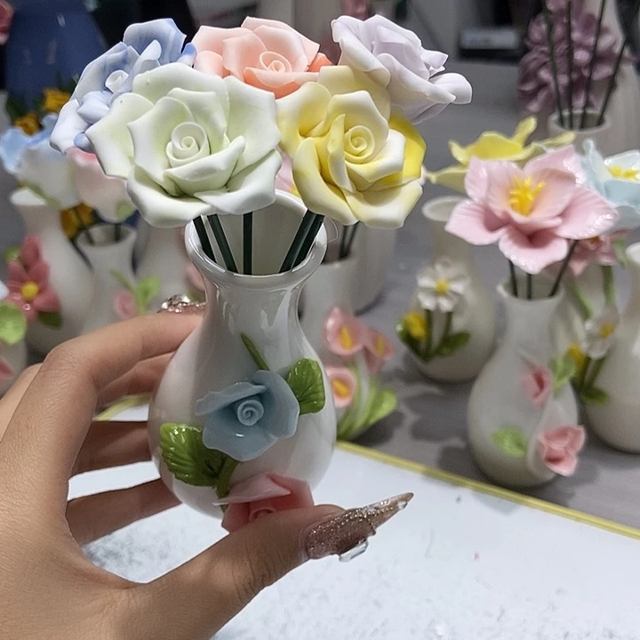 陶瓷纯手工捏花设计