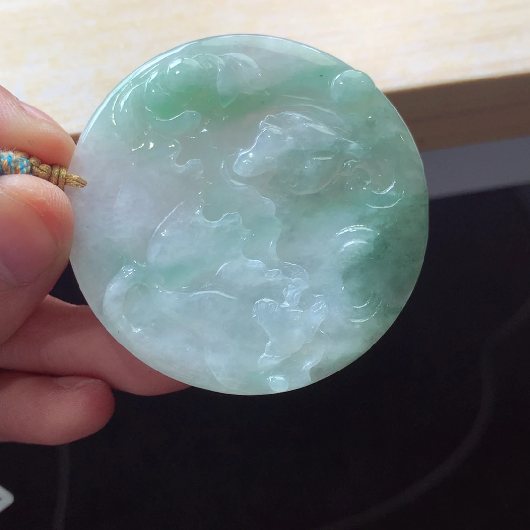 翡翠颈饰未镶嵌吊坠