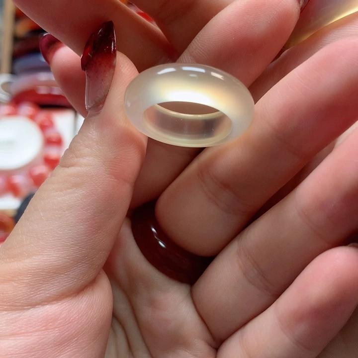 玛瑙/玉髓手镯未镶嵌我**o