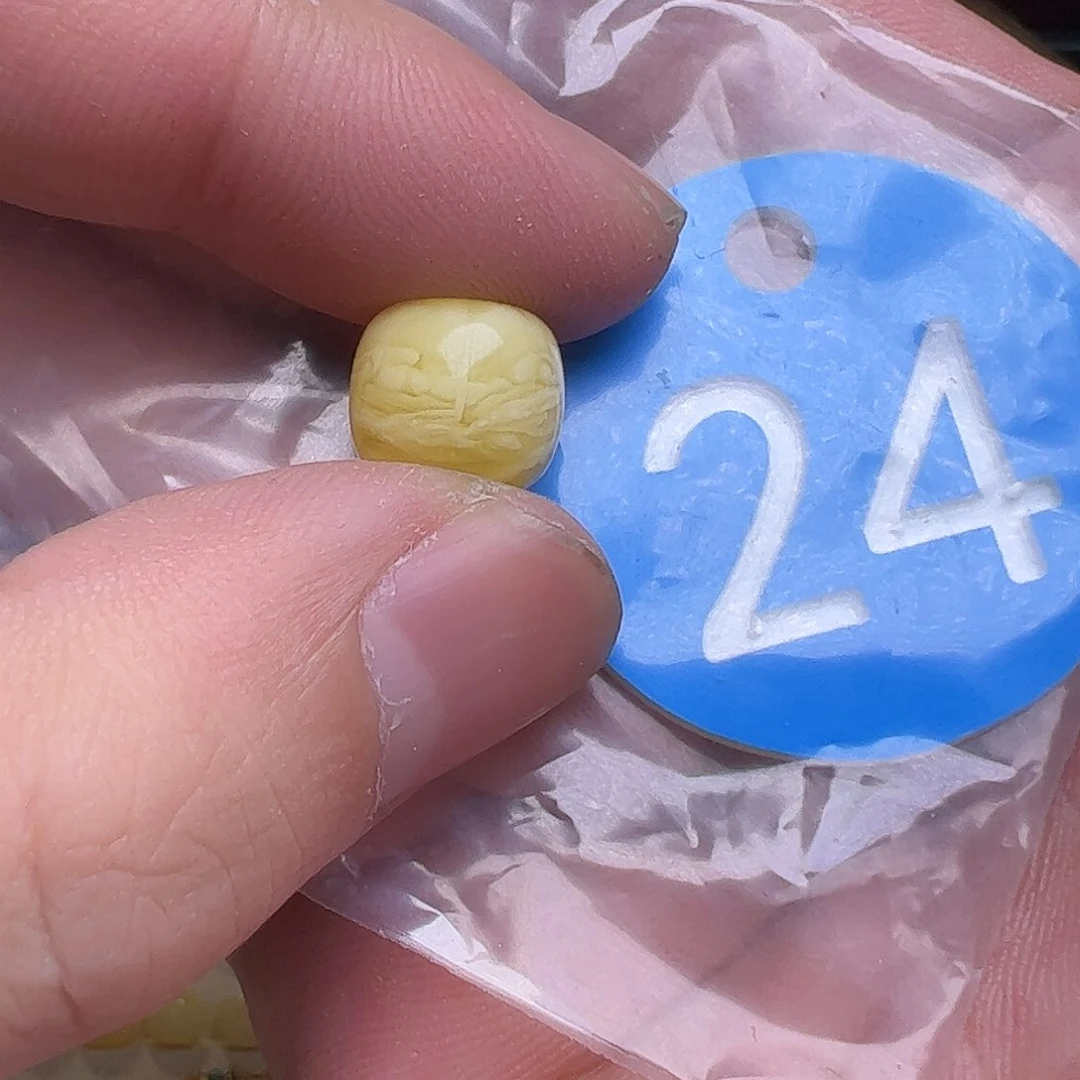 蜜蜡未镶嵌珠宝奇石11/10mm