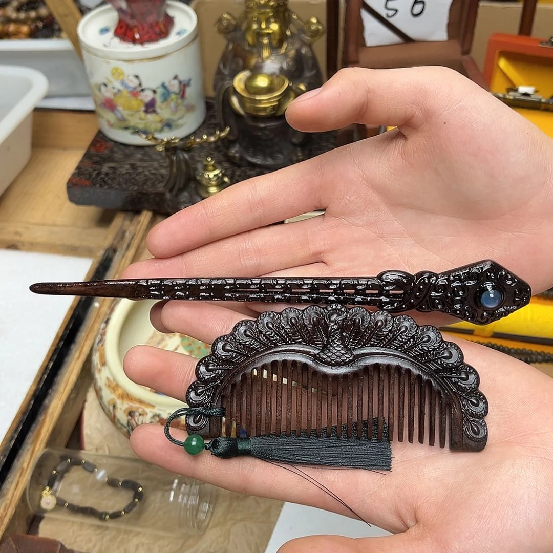 大叶紫檀（黑酸枝木类）