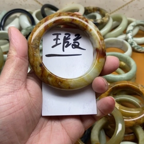 未镶嵌蛇纹石玉手镯风***?