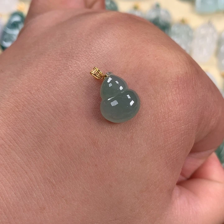 翡翠颈饰18K金镶嵌葫芦