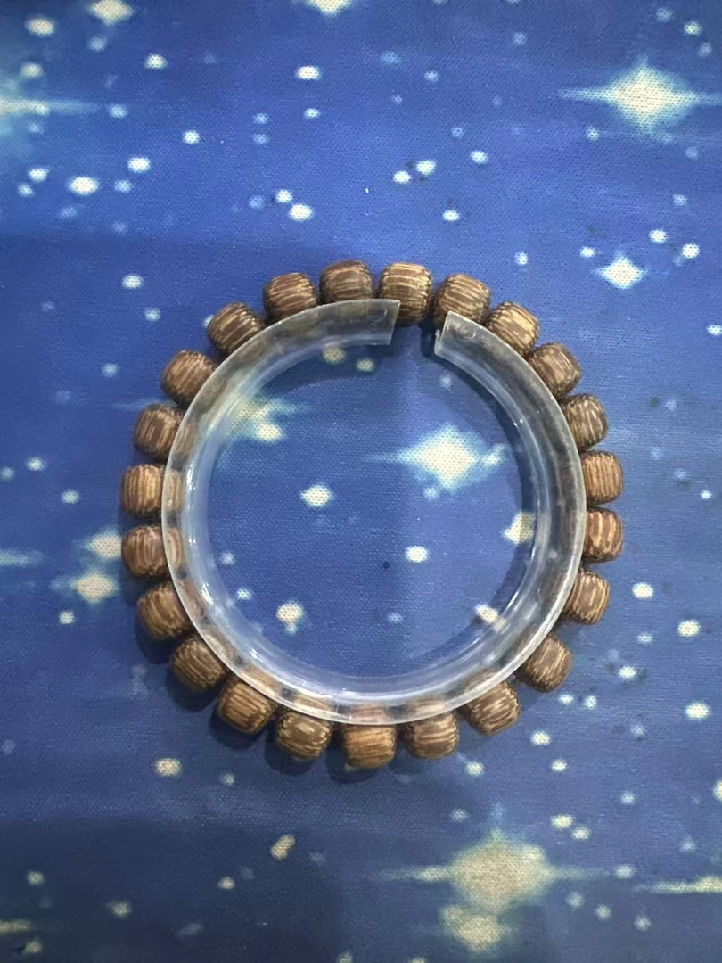 F38 黑肉老山檀0.9cm单圈手串