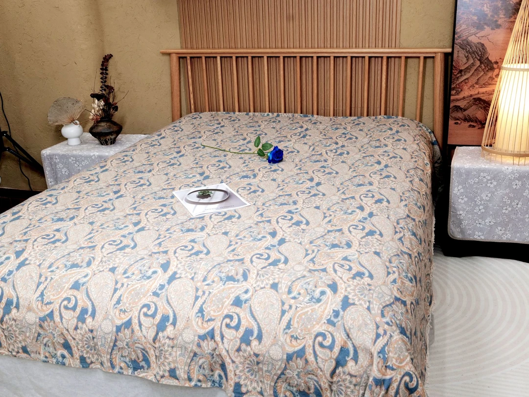 新品汉麻蓝色英伦风腰果花盖毯（220*230）