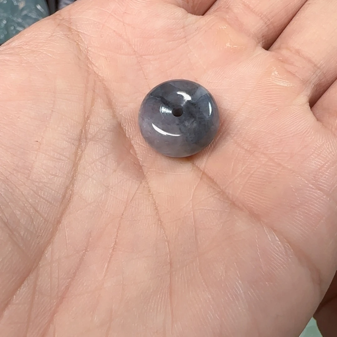 翡翠未镶嵌颈饰乌鸡肥扣