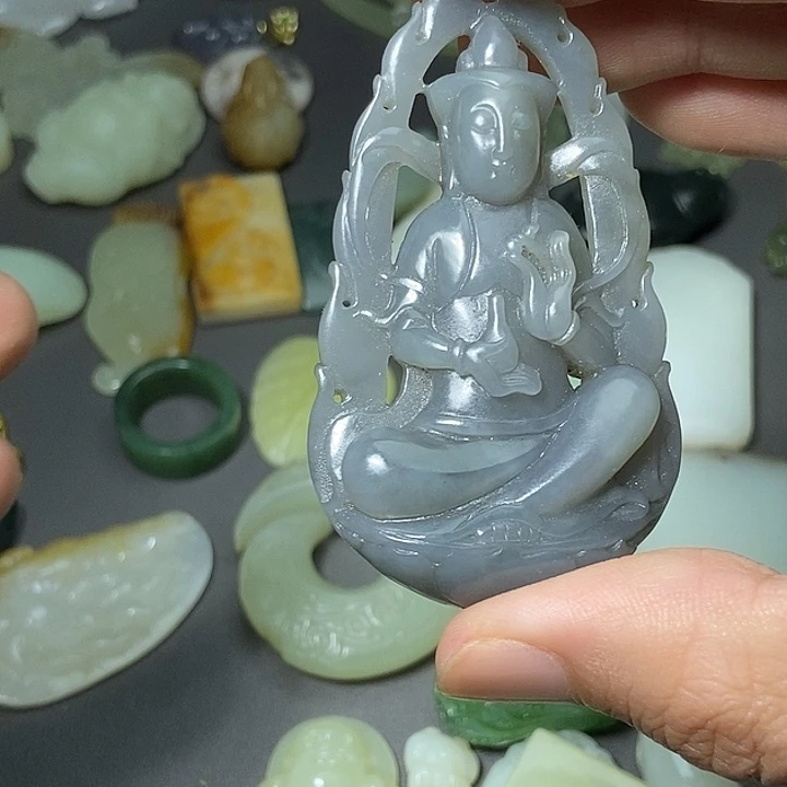 和田玉未镶嵌颈饰