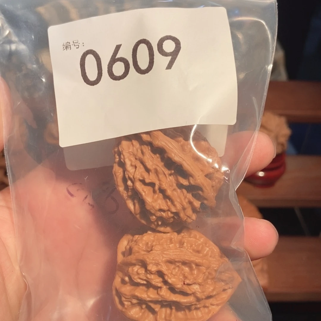 文玩核桃把件0609鸡血红35