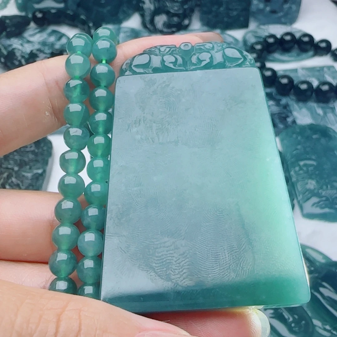 颈饰未镶嵌翡翠多样性发货天然的A货翡翠