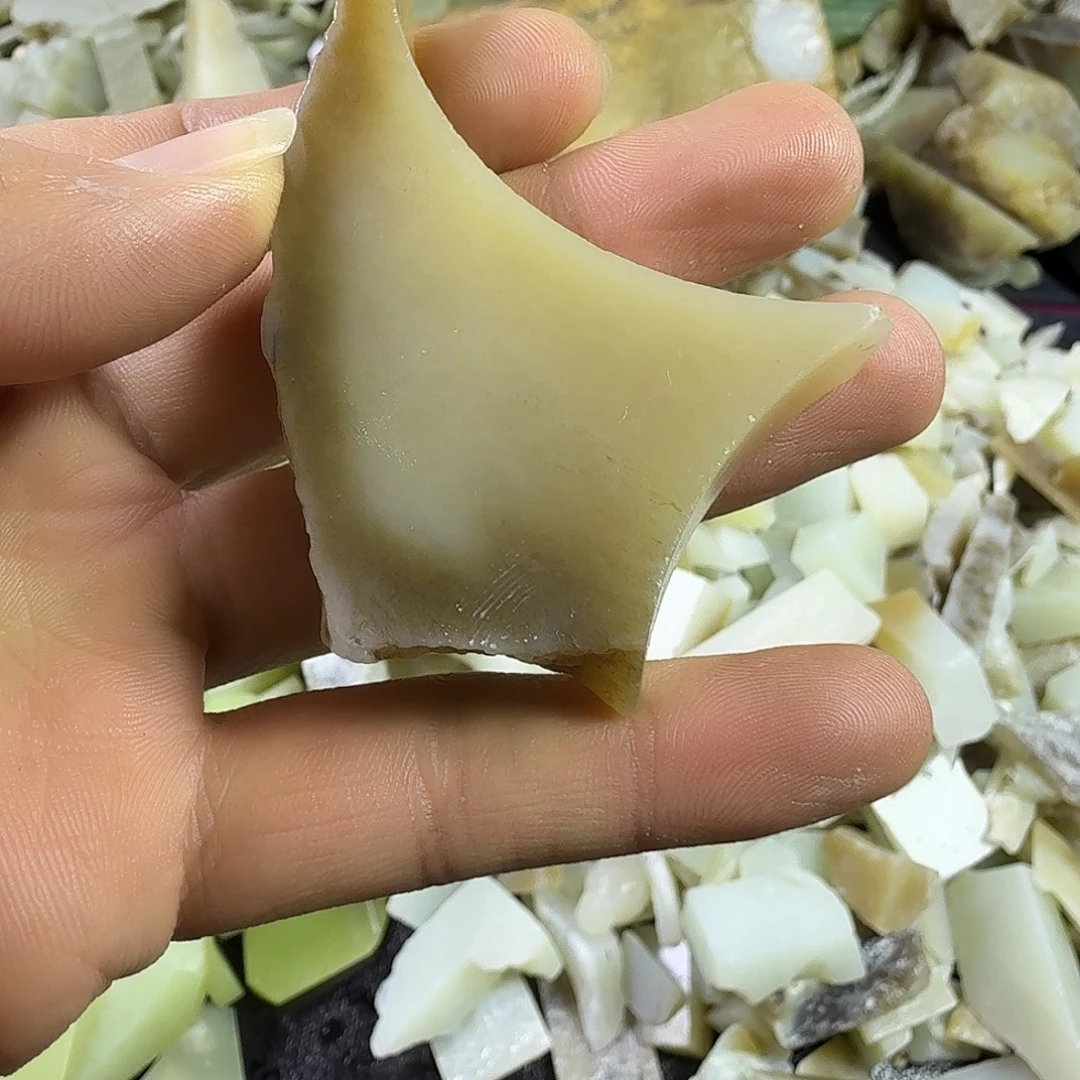 和田玉（糖玉）未镶嵌挂件