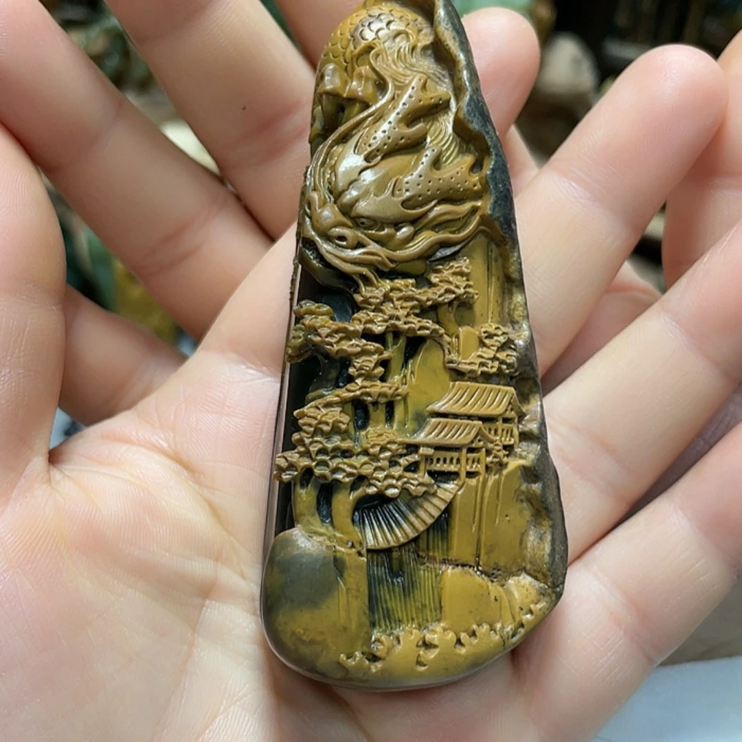 【闪购商品】未镶嵌岫岩河磨玉（透闪石质玉）把件刺*