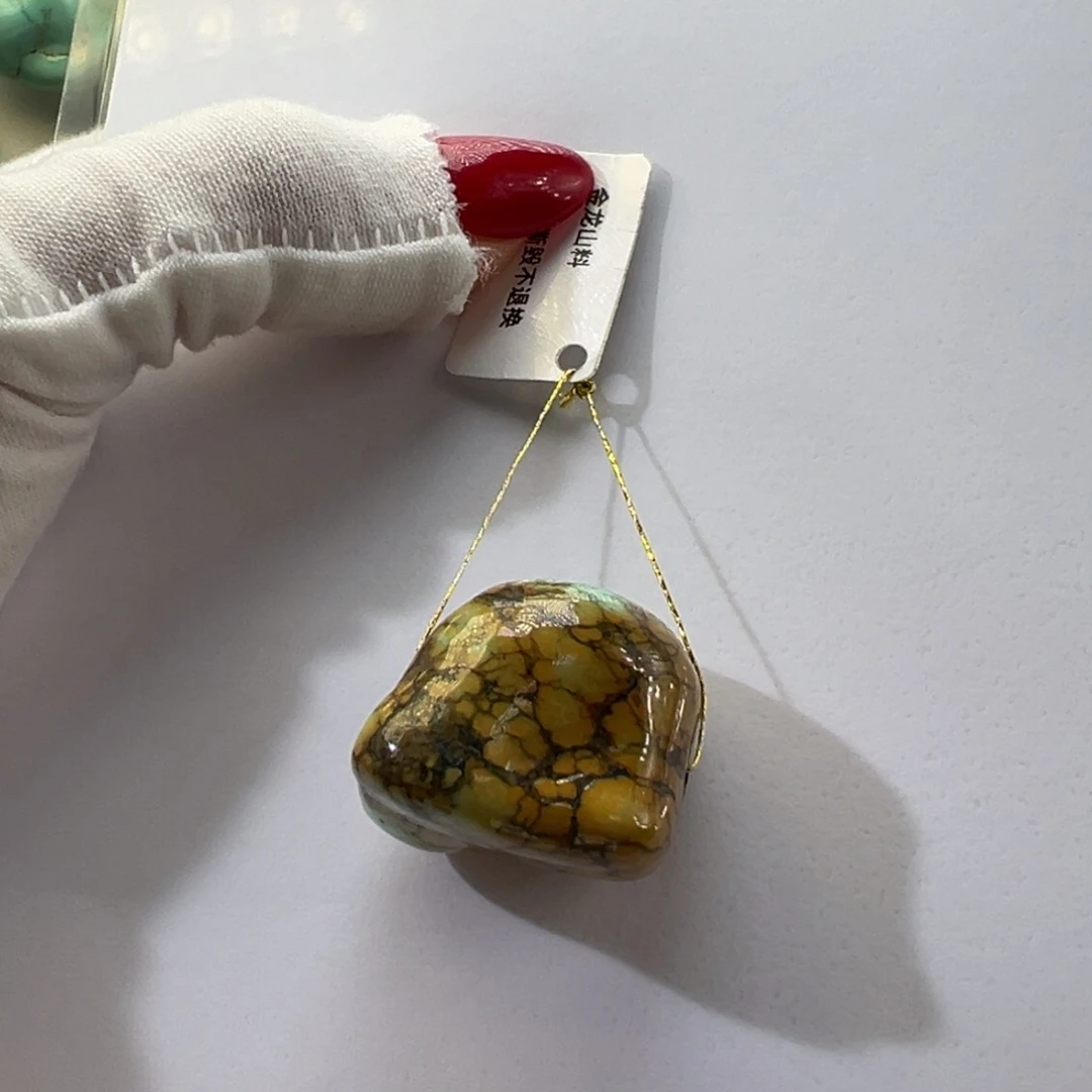 绿松石未镶嵌挂件