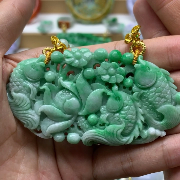 颈饰未镶嵌翡翠翡翠