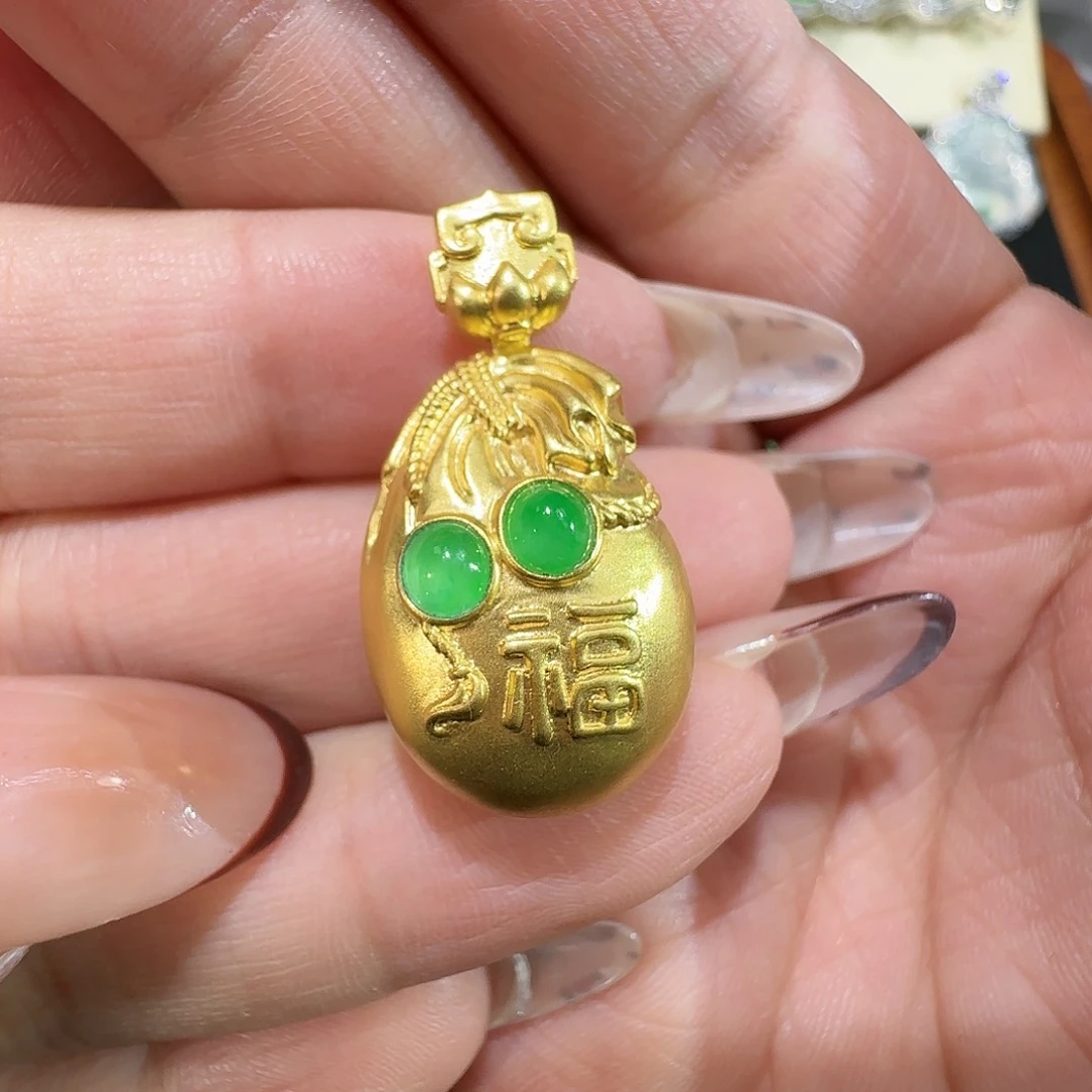 【闪购商品】颈饰18K金镶嵌翡翠