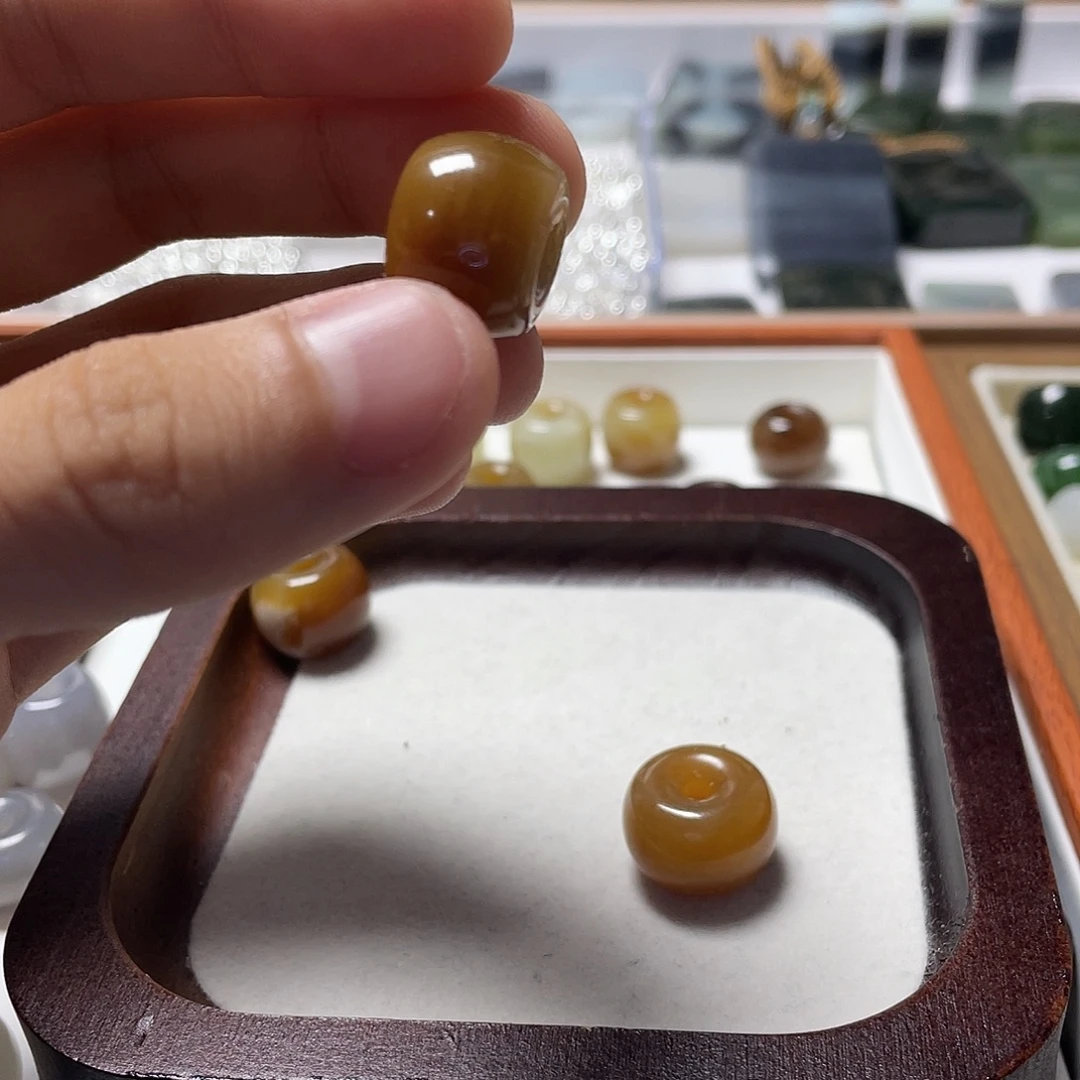 暖****和田玉未镶嵌挂件