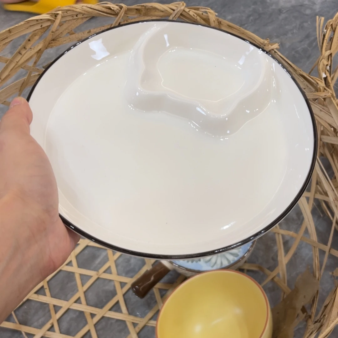 陶瓷微瑕餐具介意勿拍，满18飞！