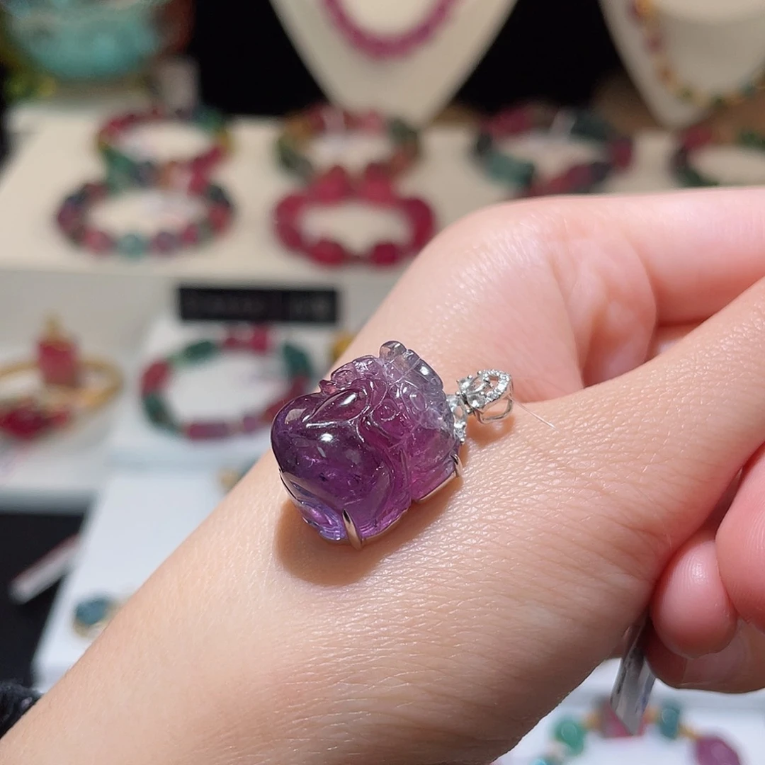 碧玺吊坠(不含链)18K金镶嵌碧玺吊坠