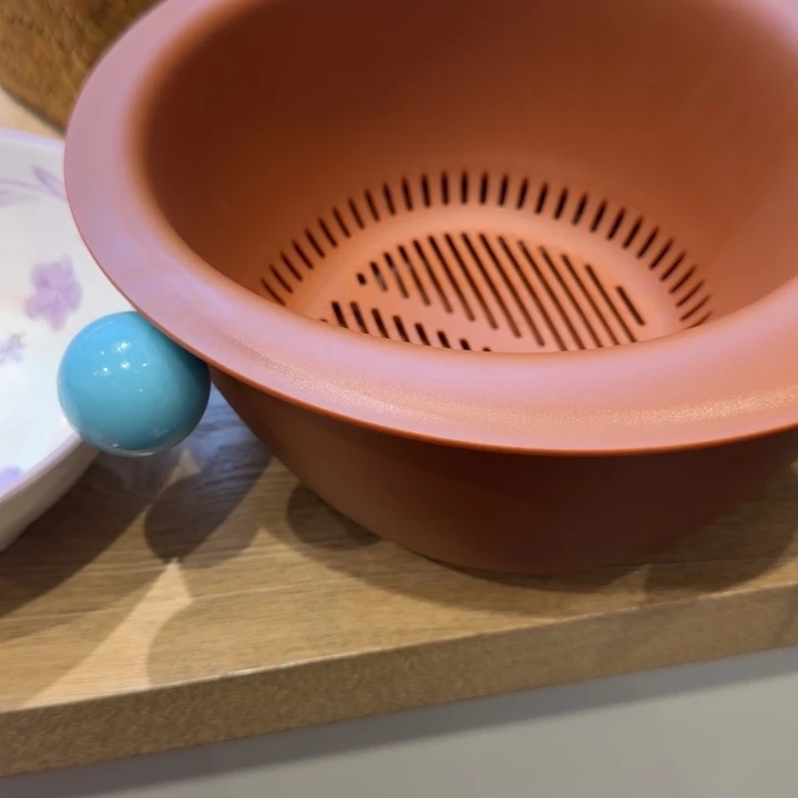 发***。棕色沥水篮一个装