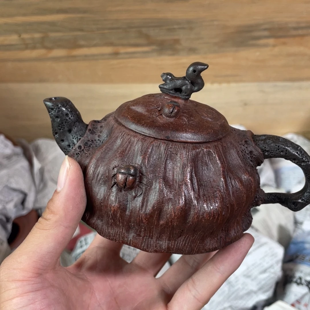茶壶紫砂老厂紫砂壶一件。