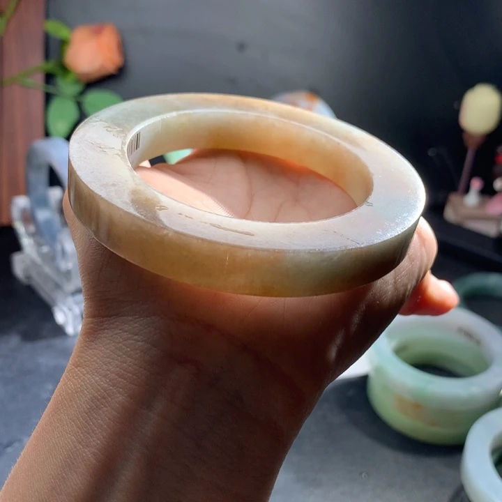 未镶嵌手镯定制翡翠