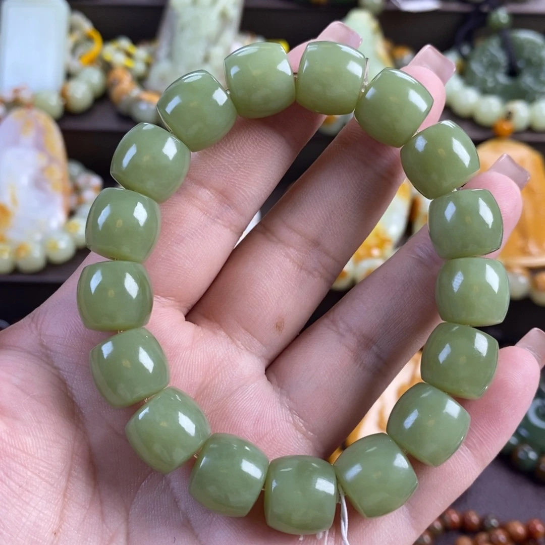 透闪石质玉未镶嵌手串