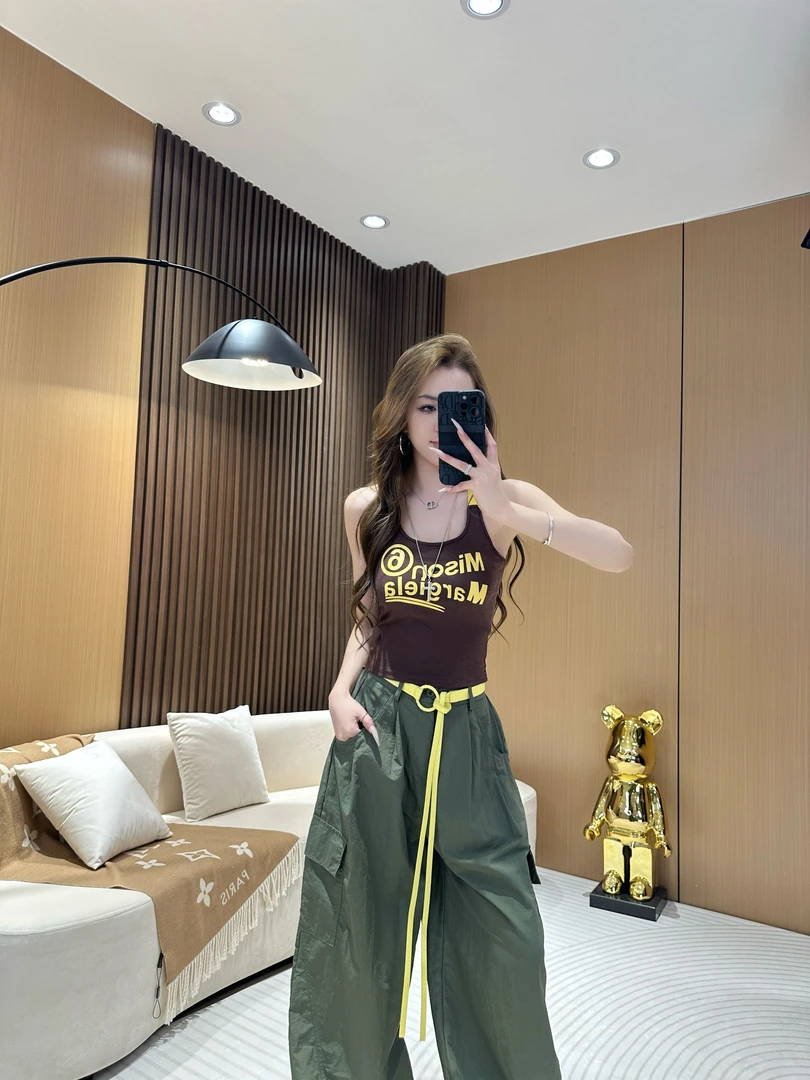 DA8836撞色拼接字母交叉背心上衣夏季带胸垫露背网红洋气炸街女装