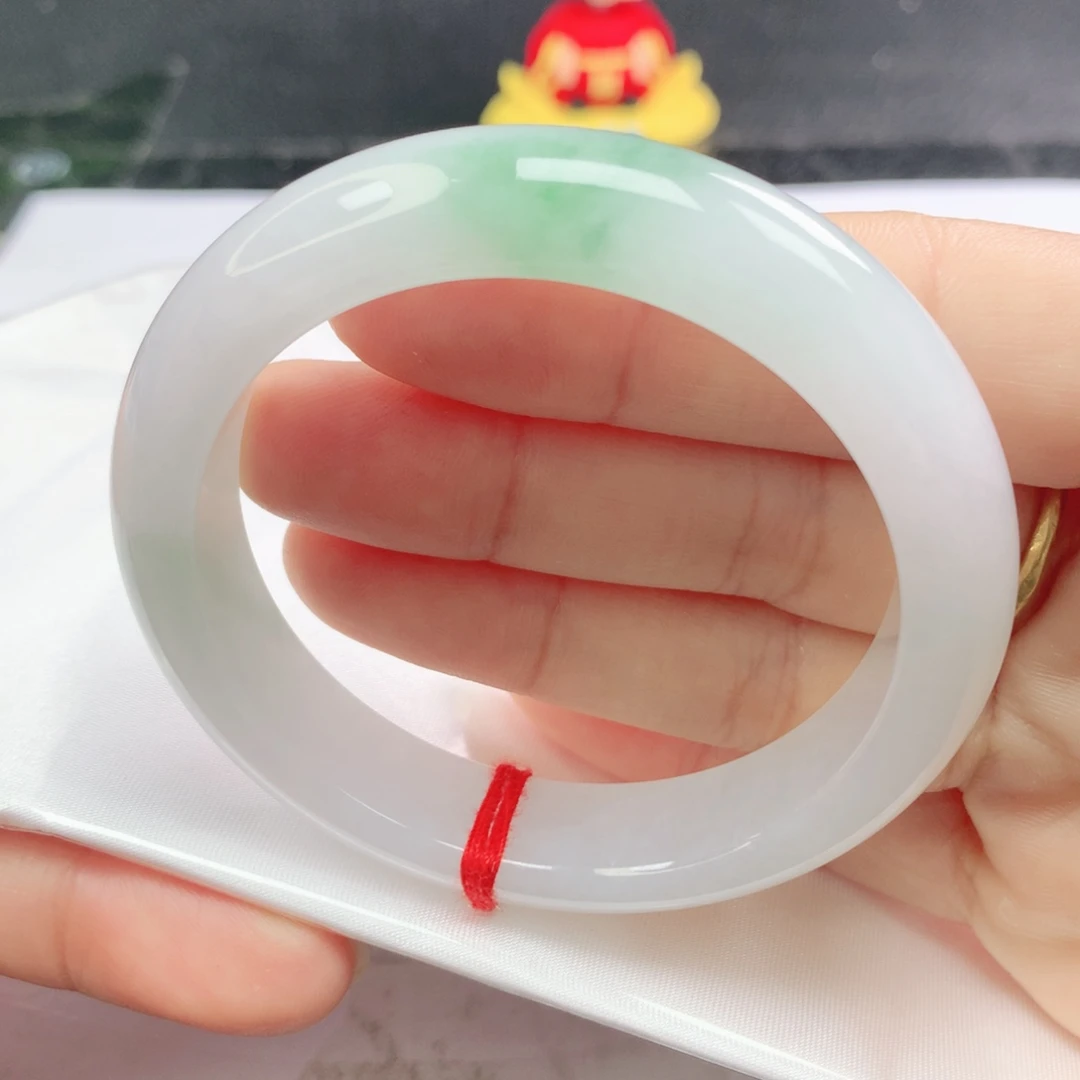 翡翠未镶嵌手镯正