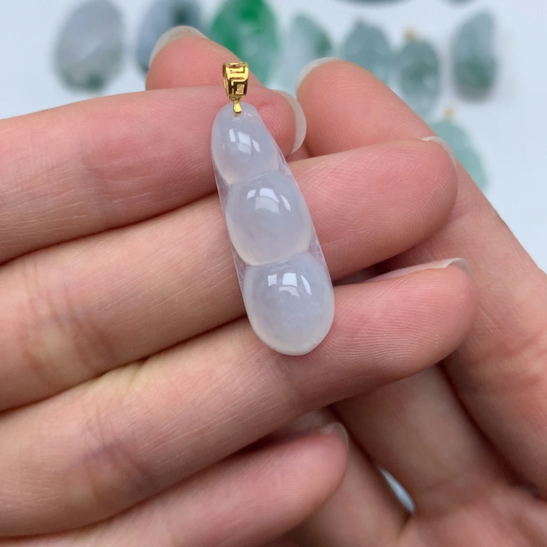 颈饰未镶嵌翡翠天然