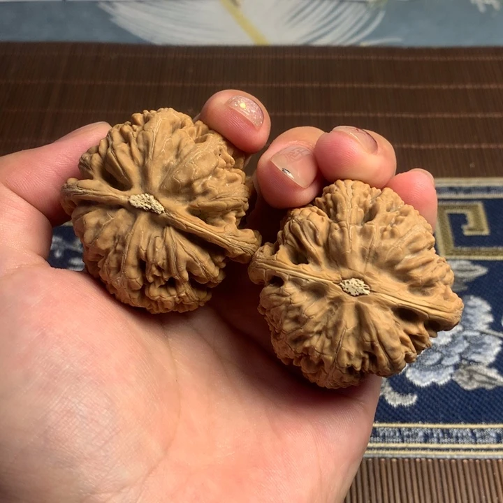 吊坠文玩核桃雨**步粗筋