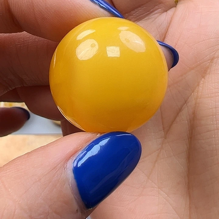蜜蜡未镶嵌珠宝奇石