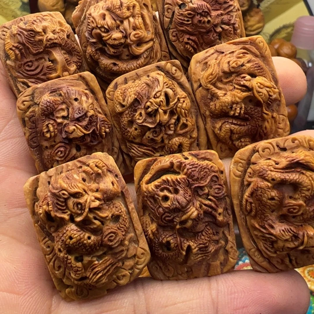 吊坠橄榄核龙纹桃核龙牌