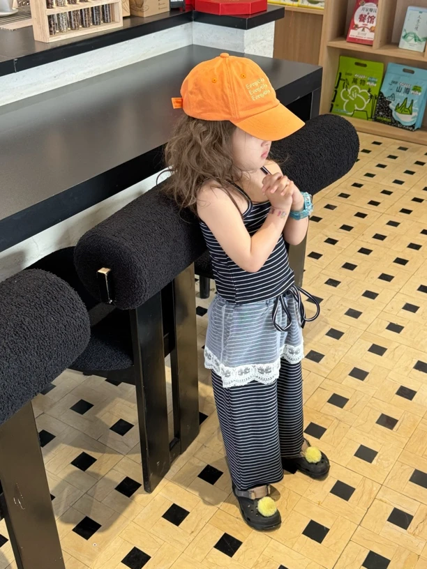 《小思家》女童2025年夏季新款韩版吊带上衣网纱屁帘条纹裤套装