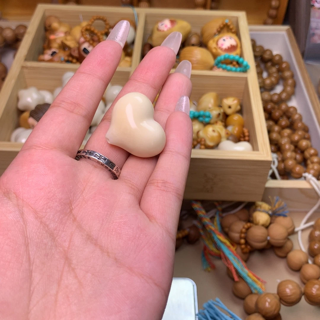 猴头核桃手串爱心象牙果